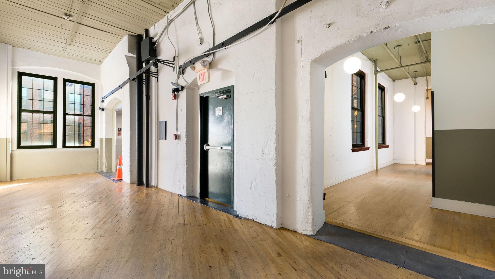 200 Lincoln Ave #211