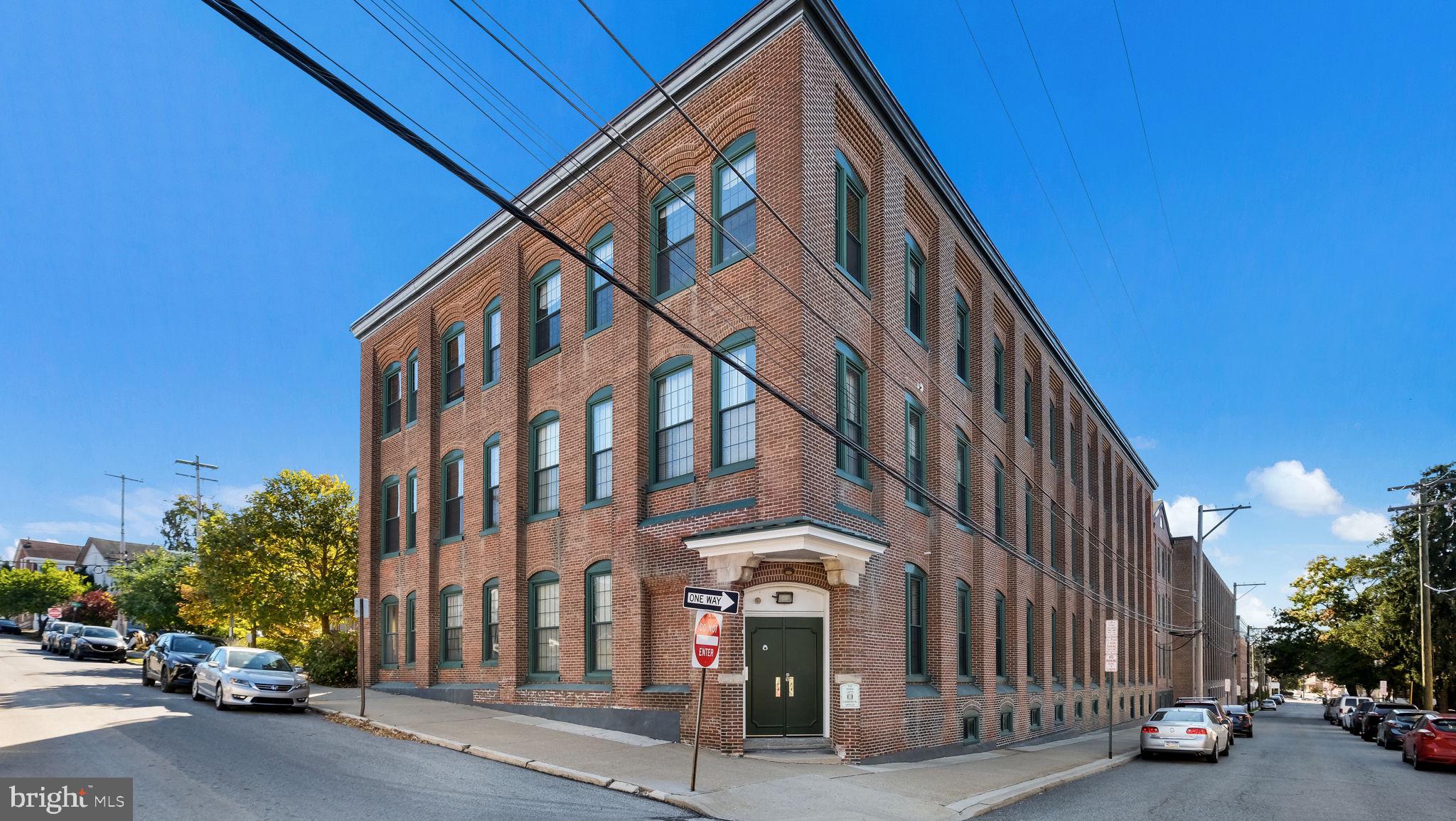 200 Lincoln Ave #211