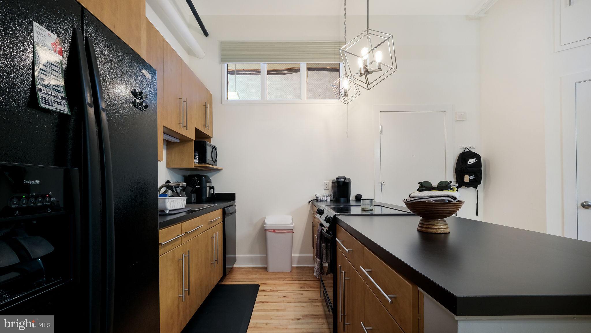 200 Lincoln Ave #211