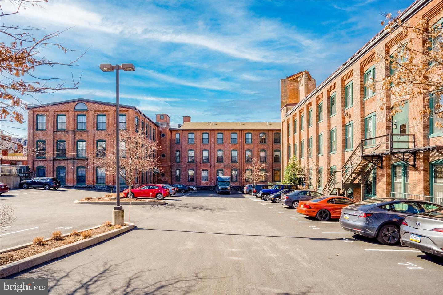 200 Lincoln Ave #211