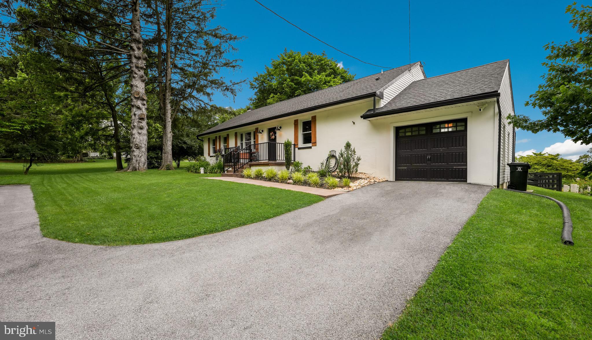 3105 E Kings Hwy