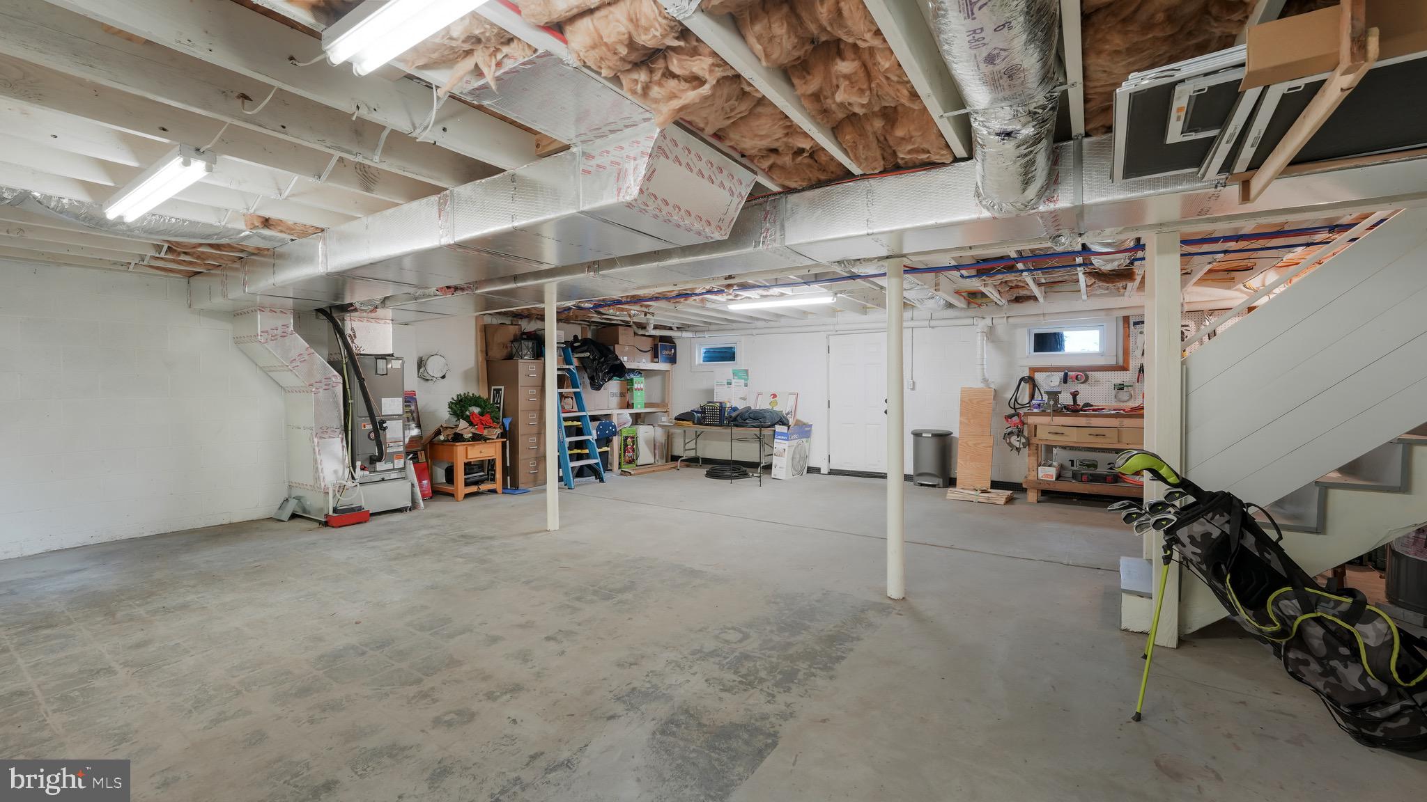 3105 E Kings Hwy