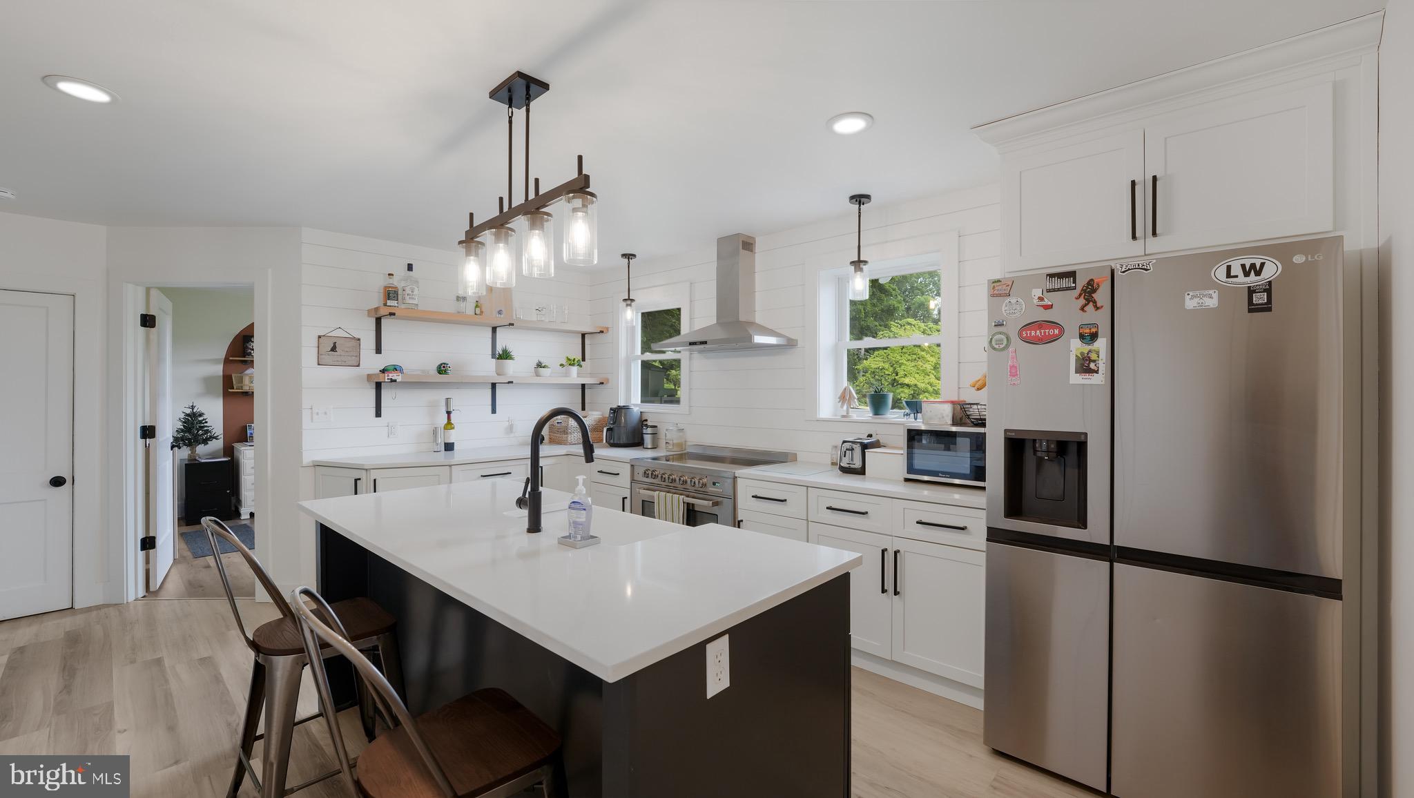 3105 E Kings Hwy