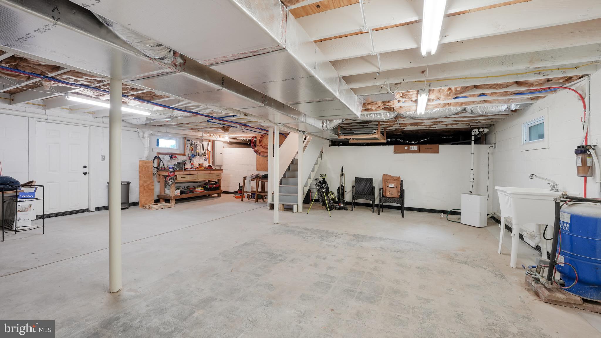 3105 E Kings Hwy