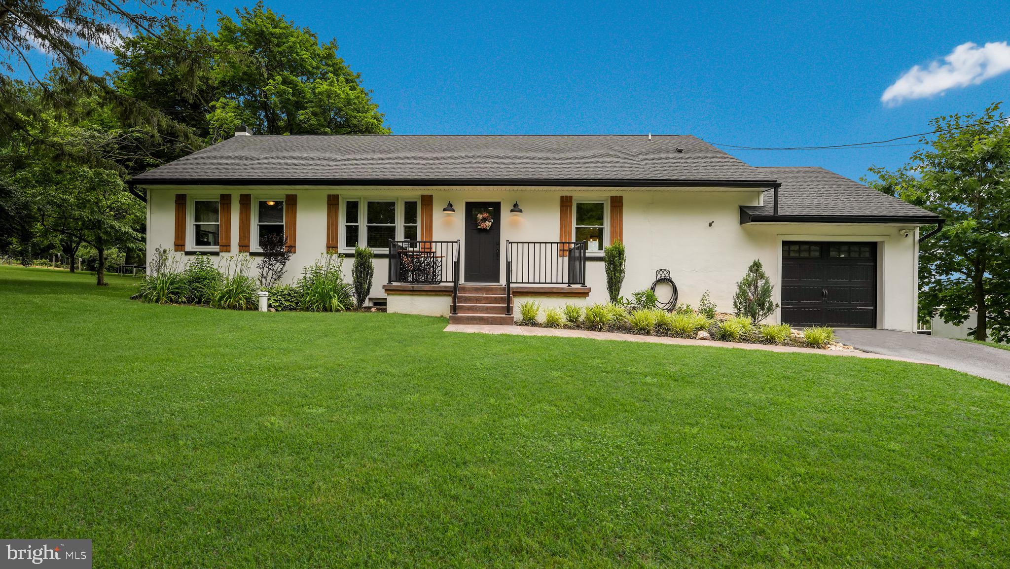 3105 E Kings Hwy
