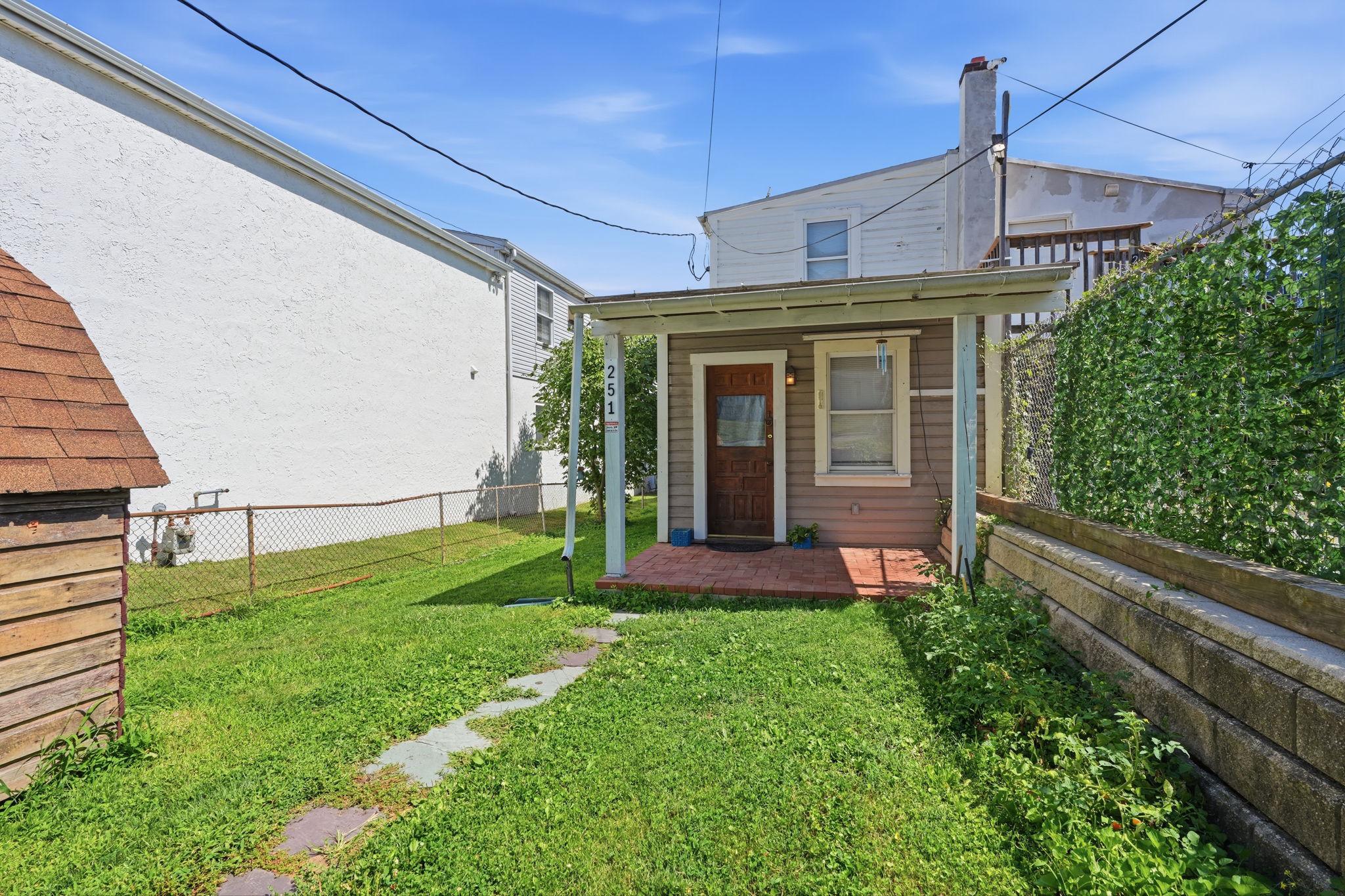 251 E MARKET ST