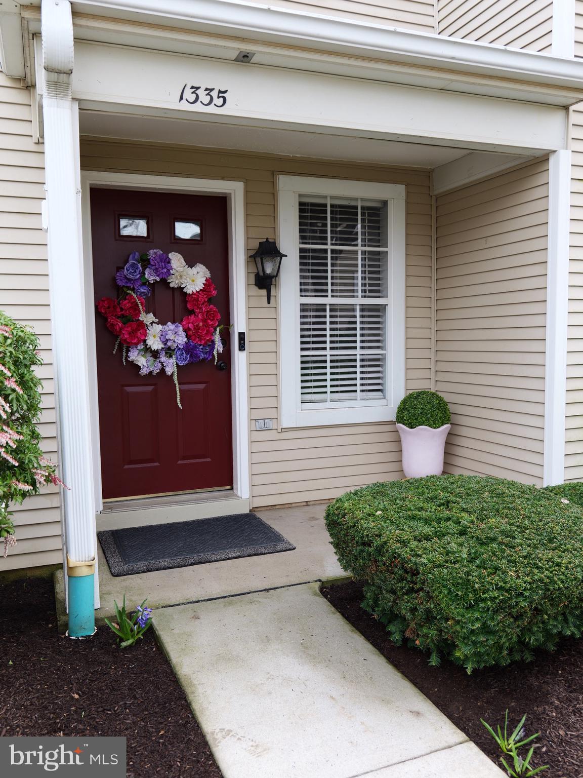 1335 CAMBRIDGE CT