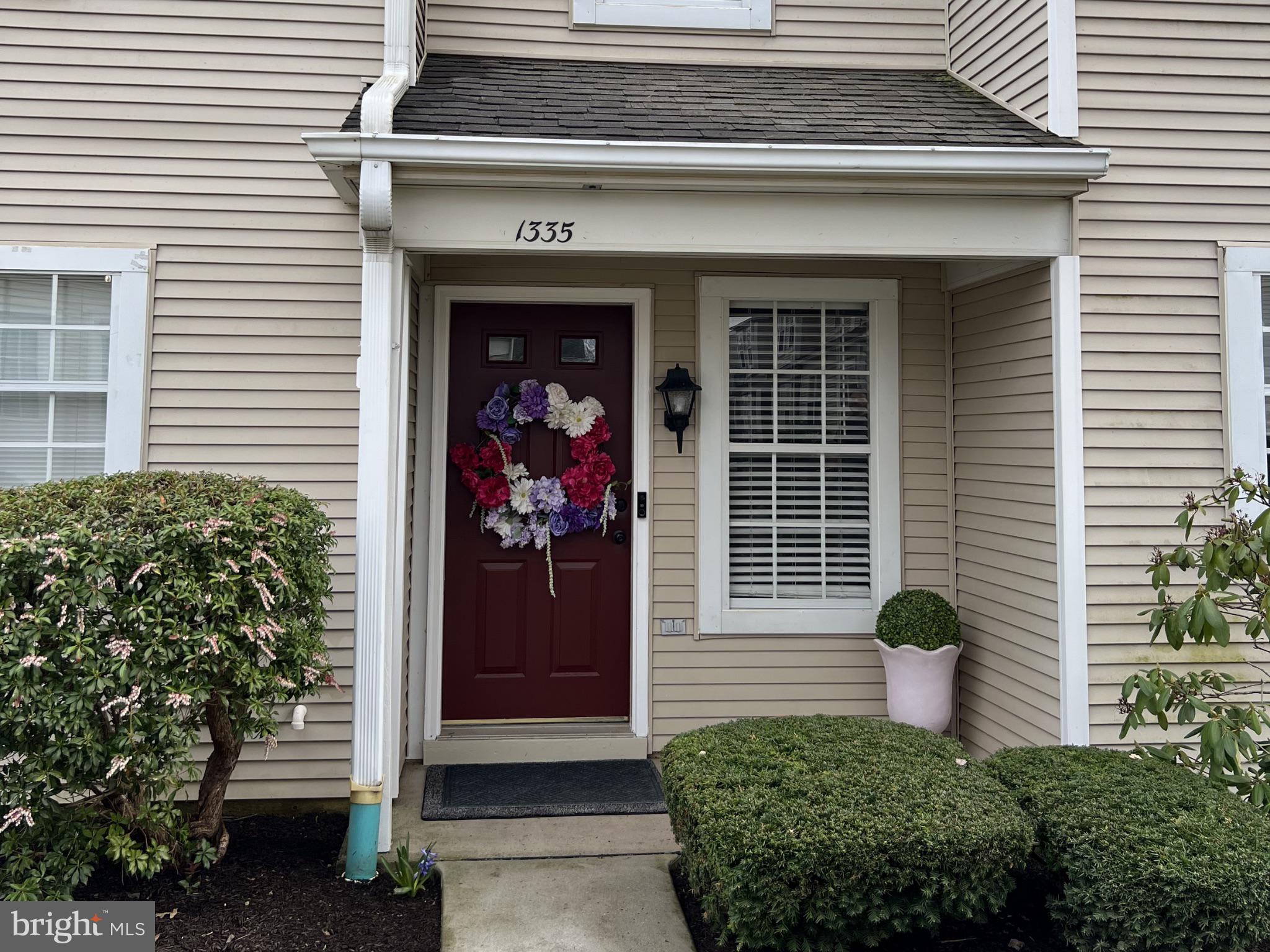 1335 CAMBRIDGE CT