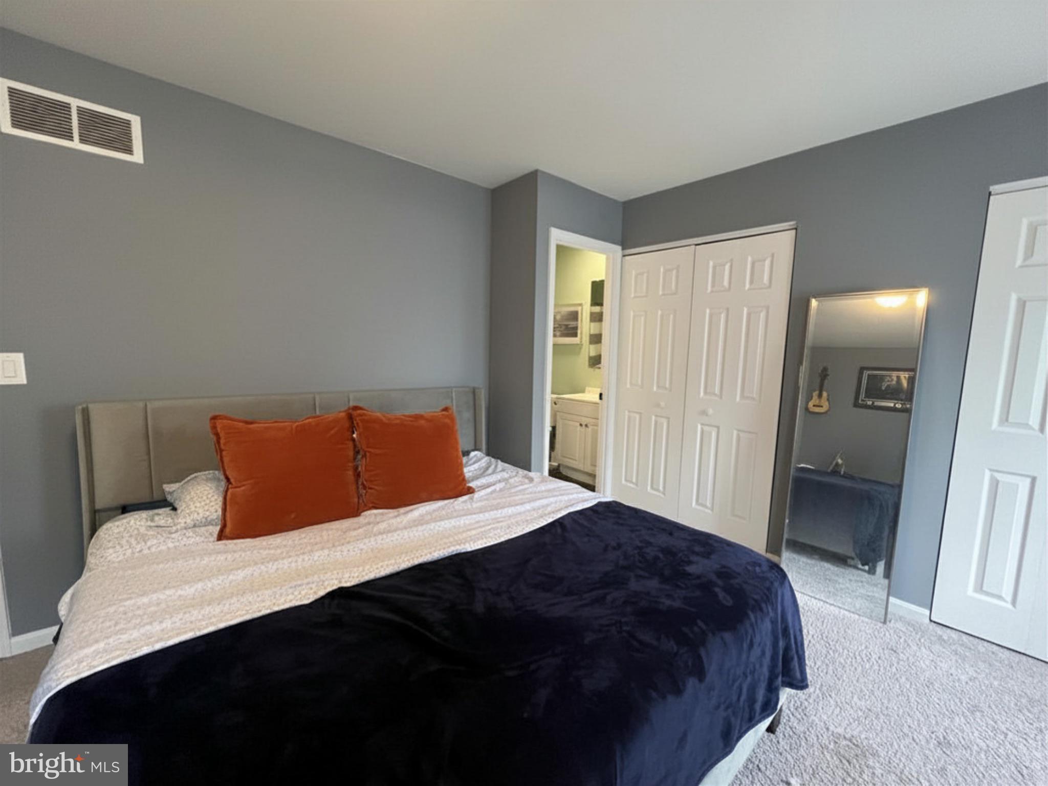 1335 CAMBRIDGE CT