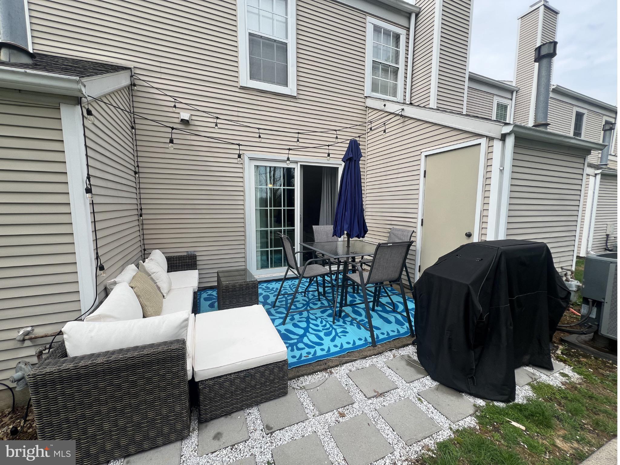 1335 CAMBRIDGE CT