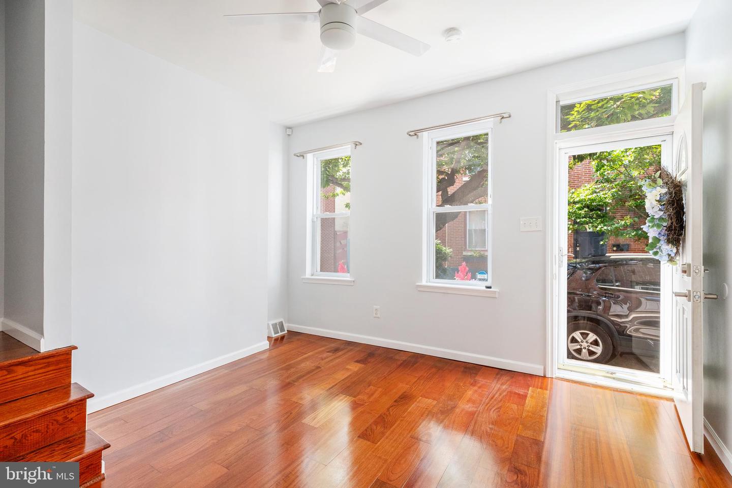 417 W George St