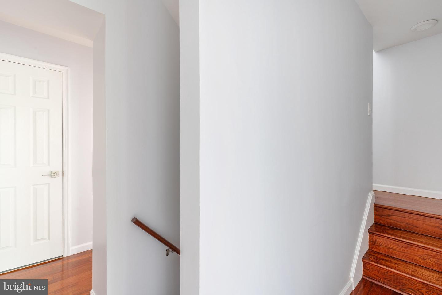 417 W George St