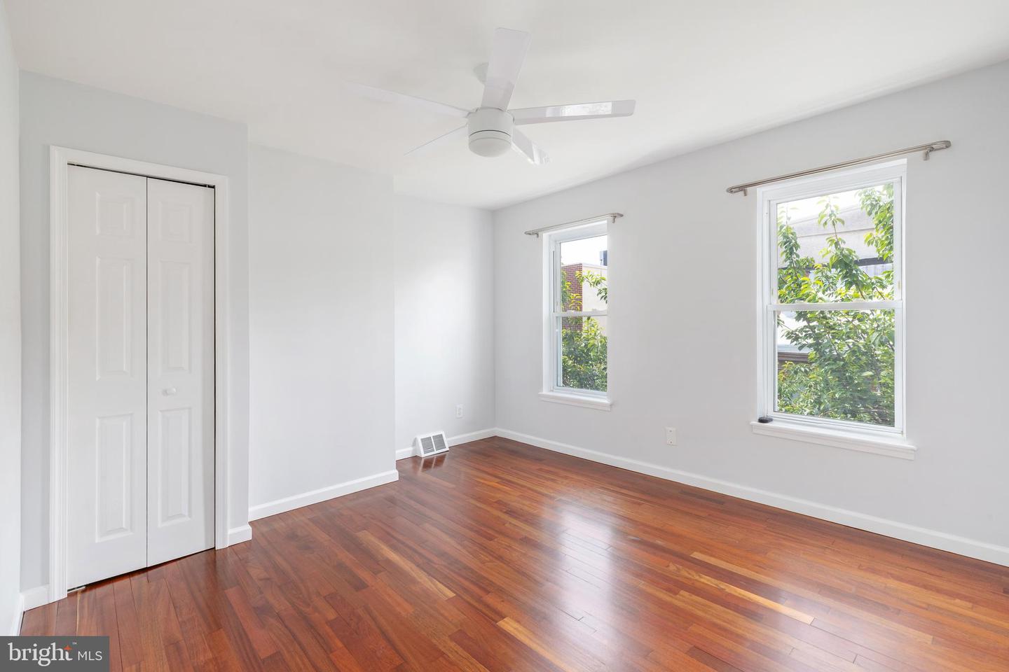 417 W George St