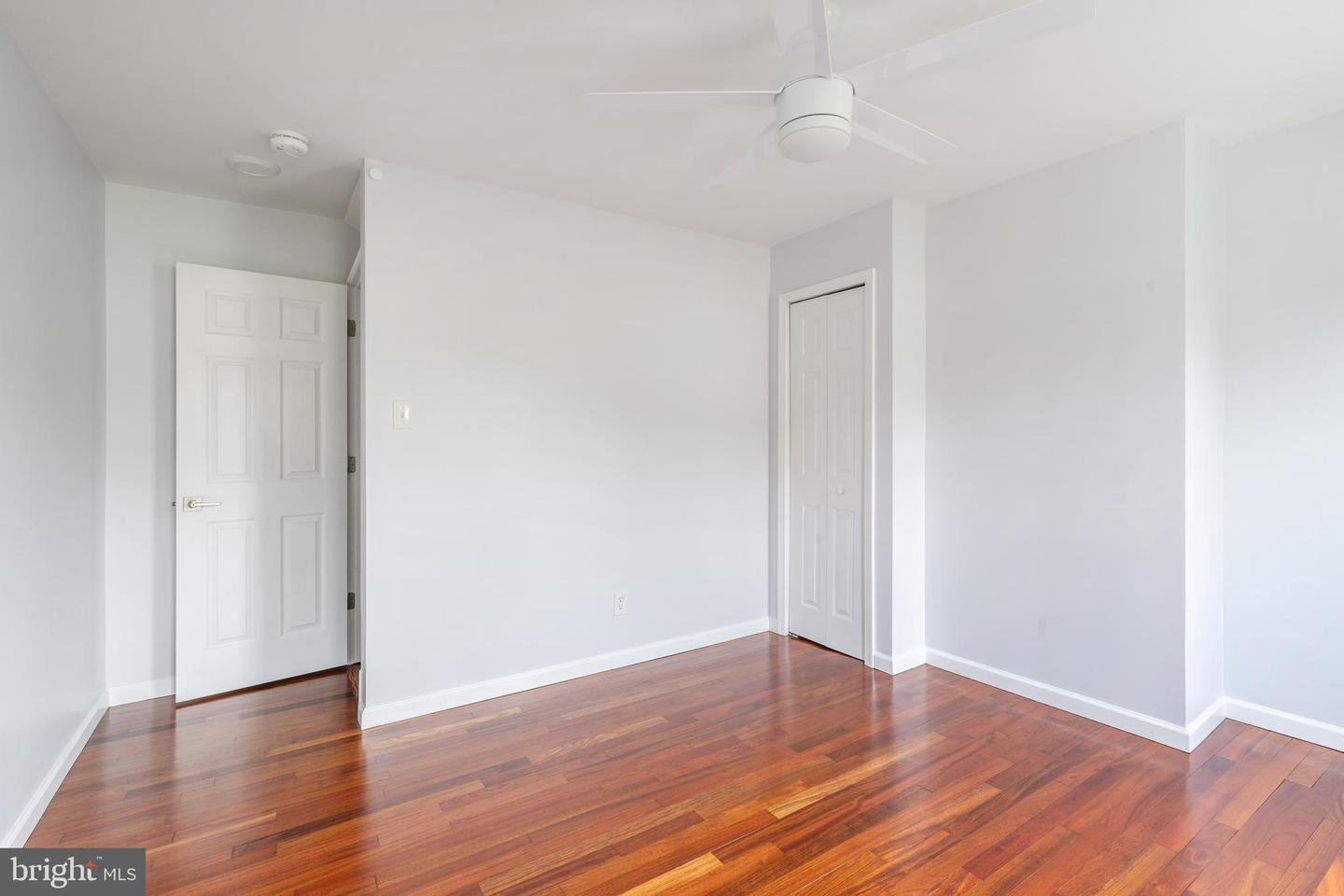417 W George St