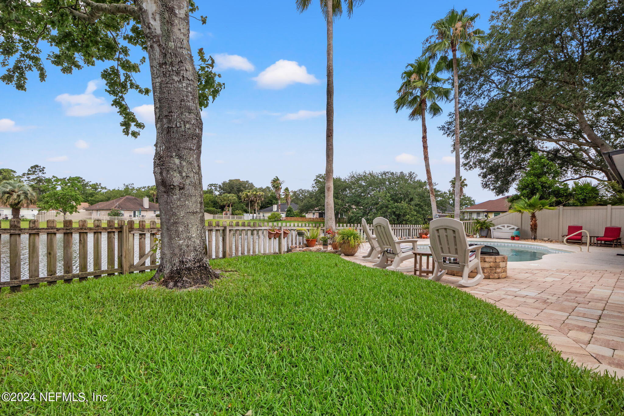 4652 FOREST GLEN Court