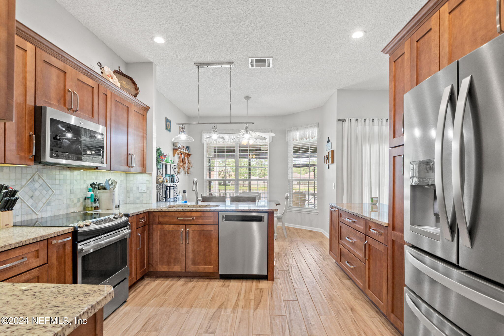 4652 FOREST GLEN Court