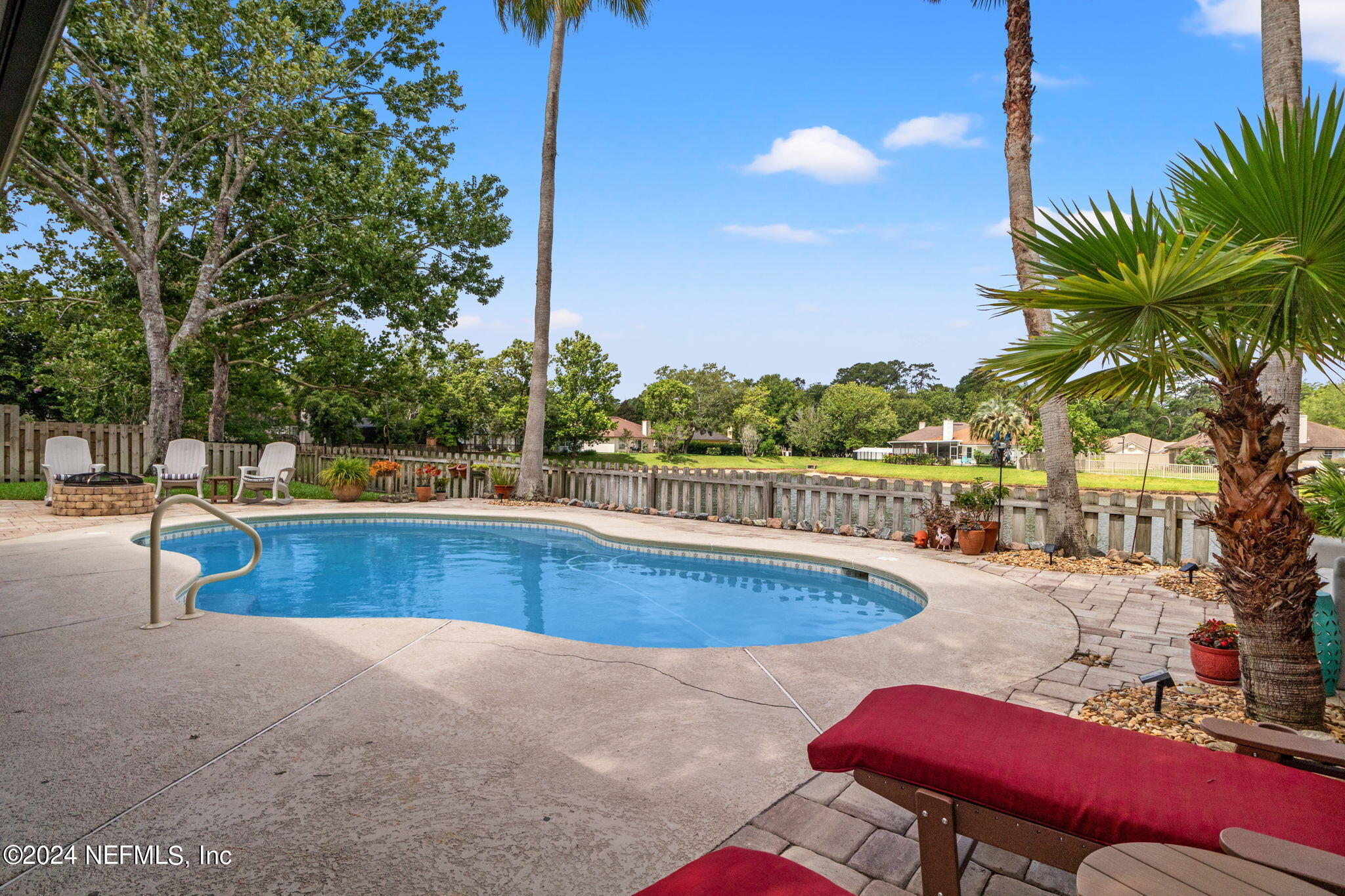 4652 FOREST GLEN Court