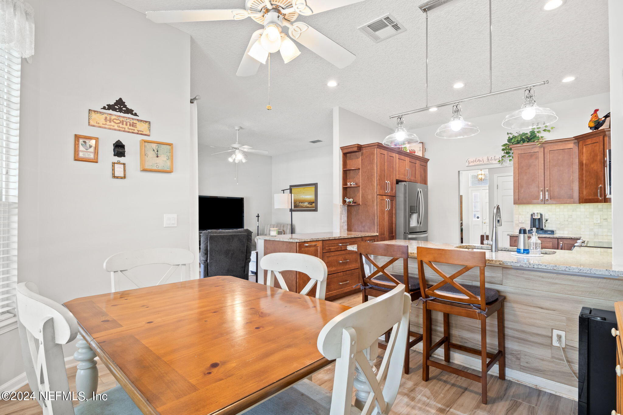4652 FOREST GLEN Court