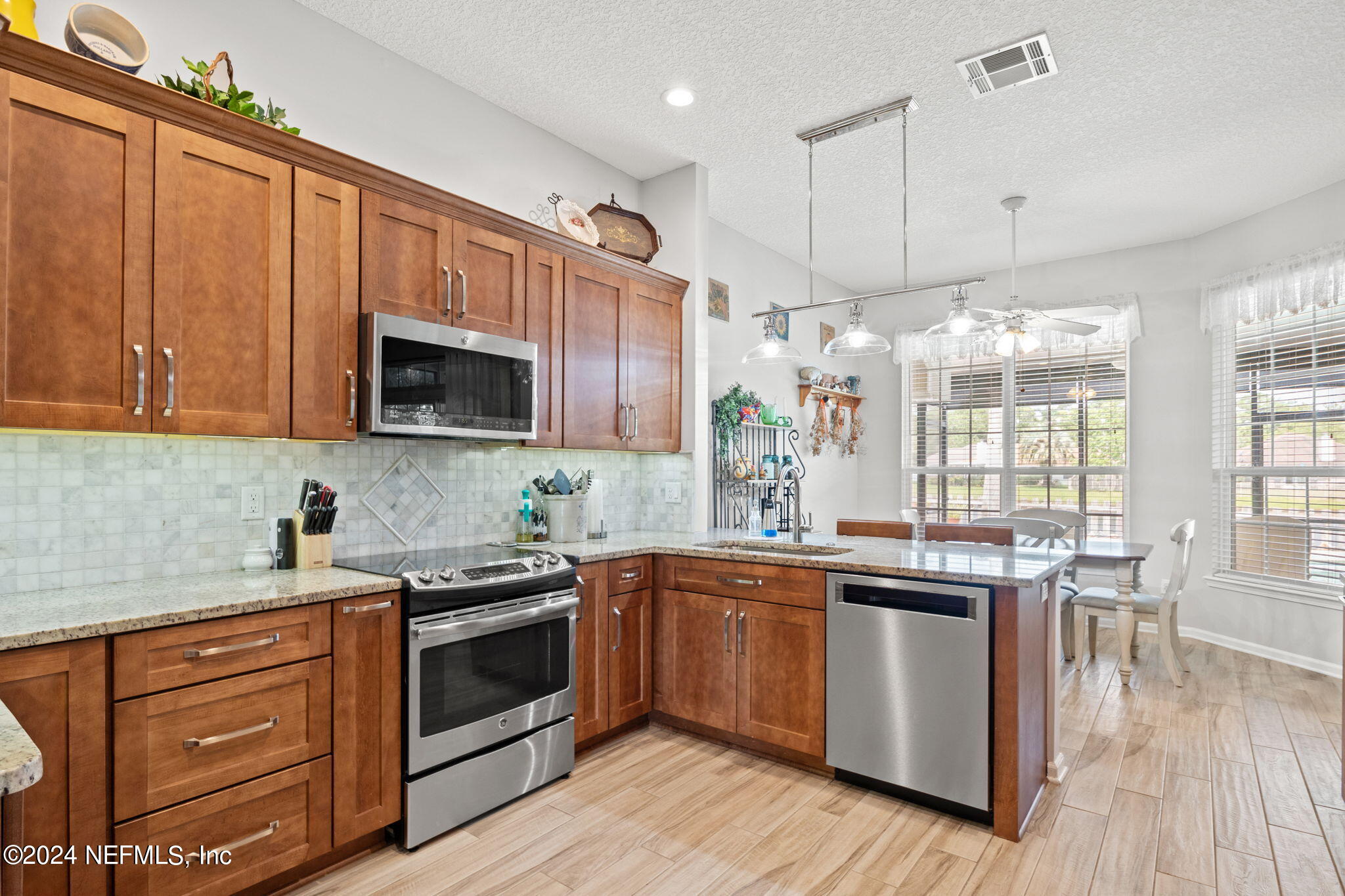 4652 FOREST GLEN Court