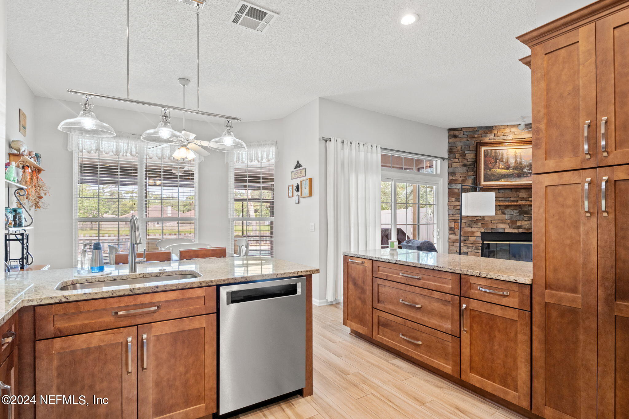 4652 FOREST GLEN Court
