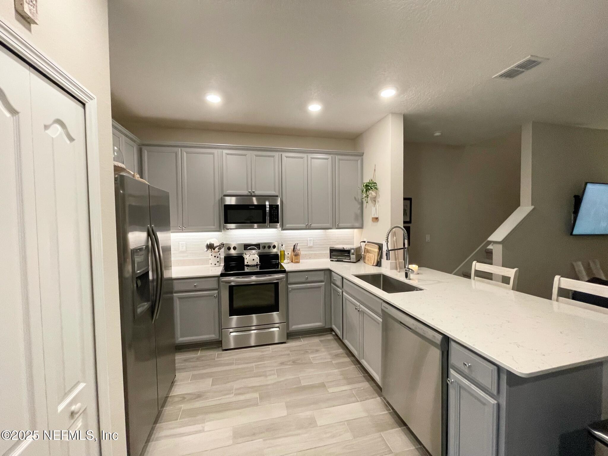 2555 SANDY DUNE Drive
