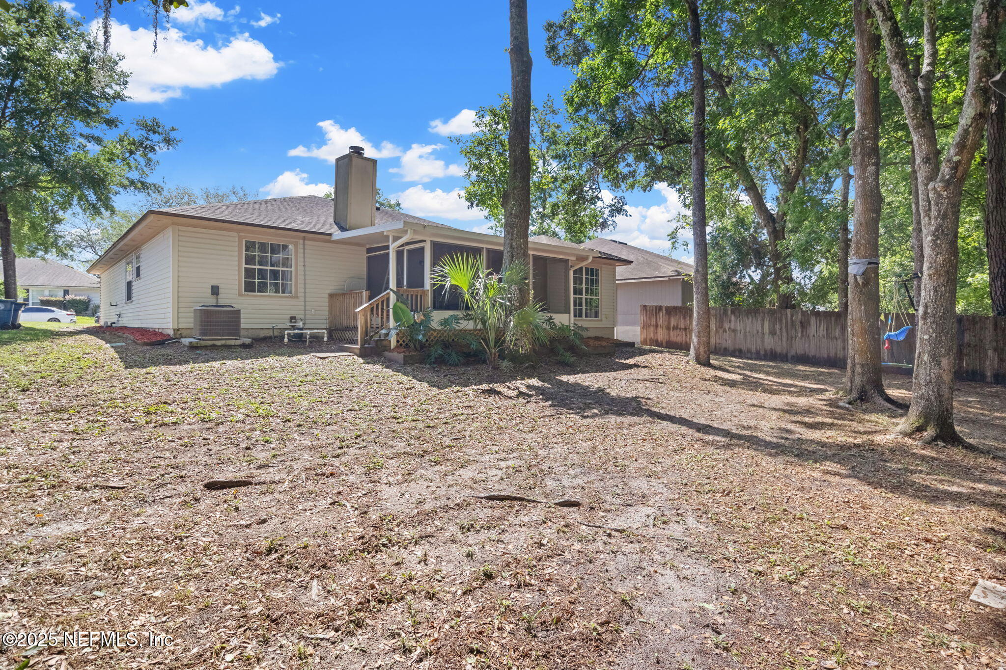 952 LONG LAKE Drive