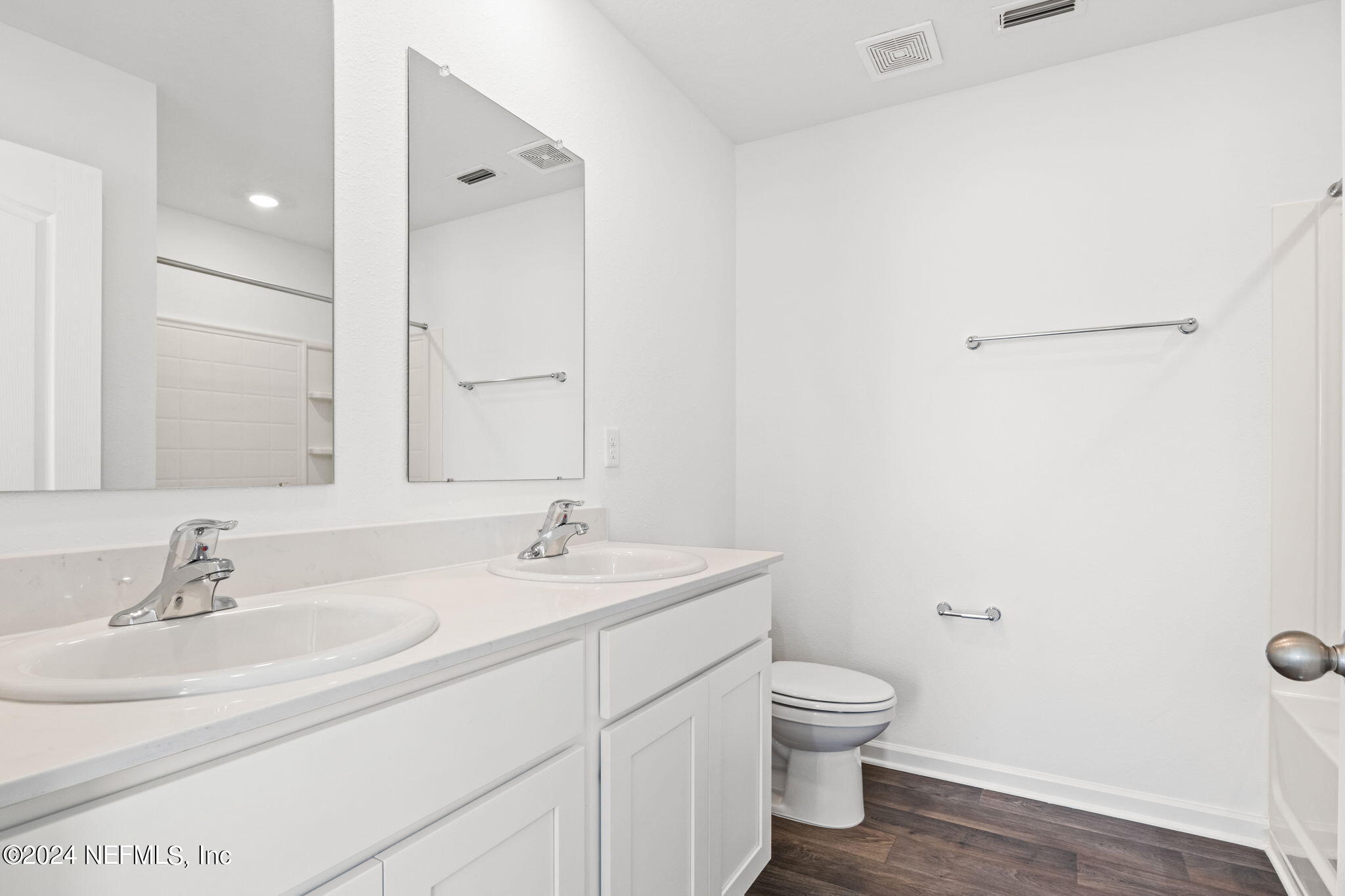 12927 RUBBER FIG Terrace