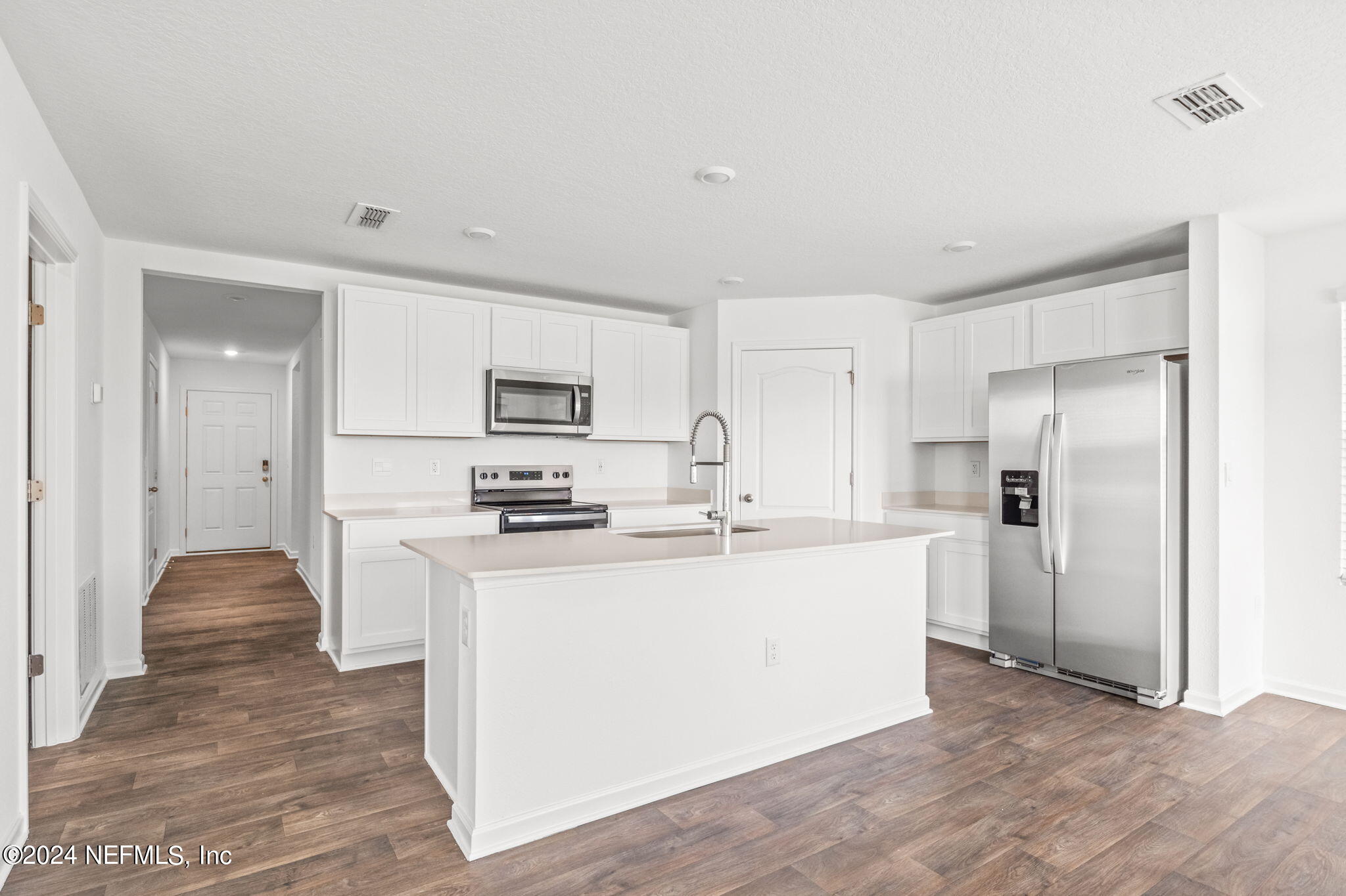 12927 RUBBER FIG Terrace