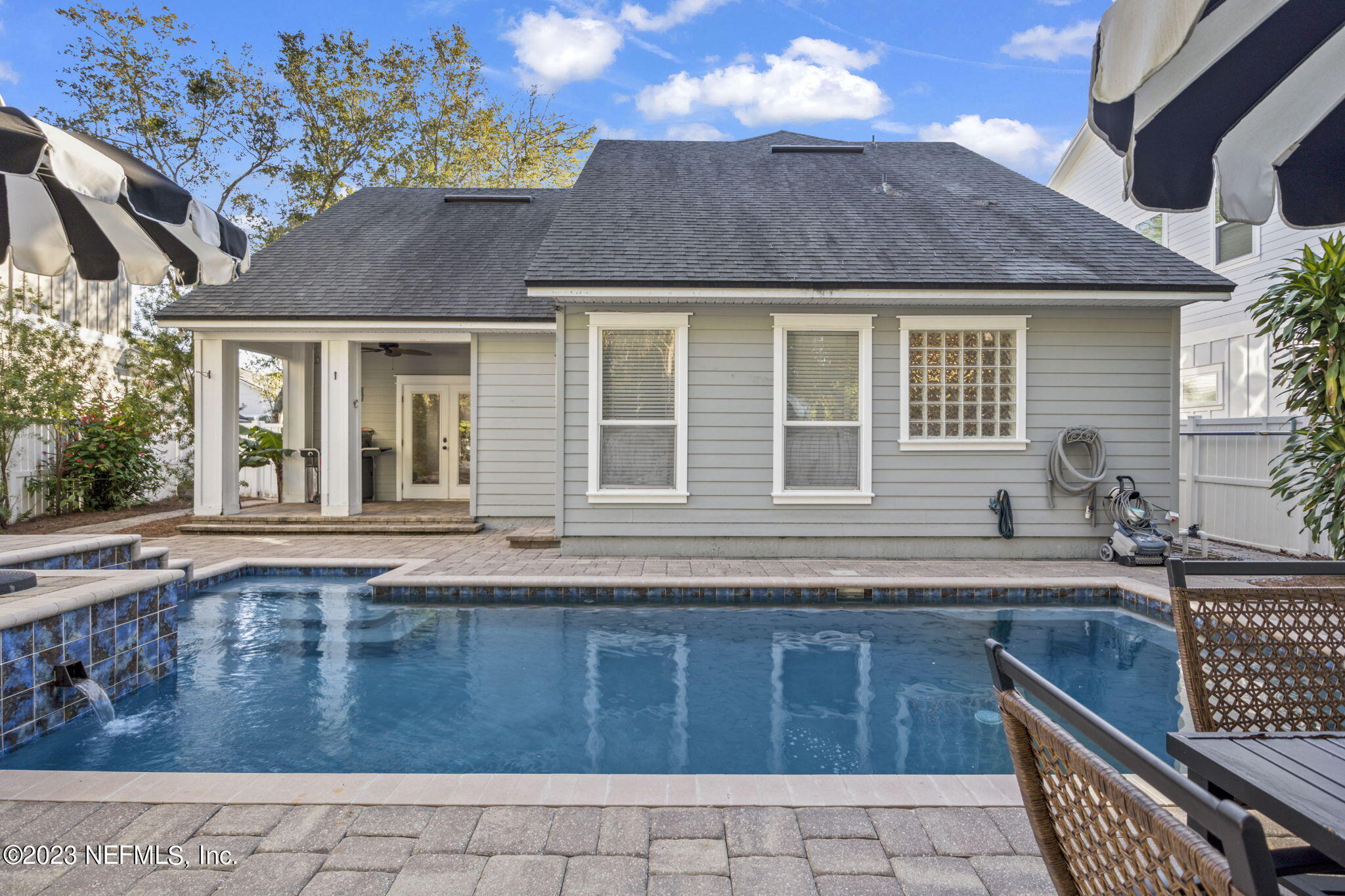 781 PARADISE Lane