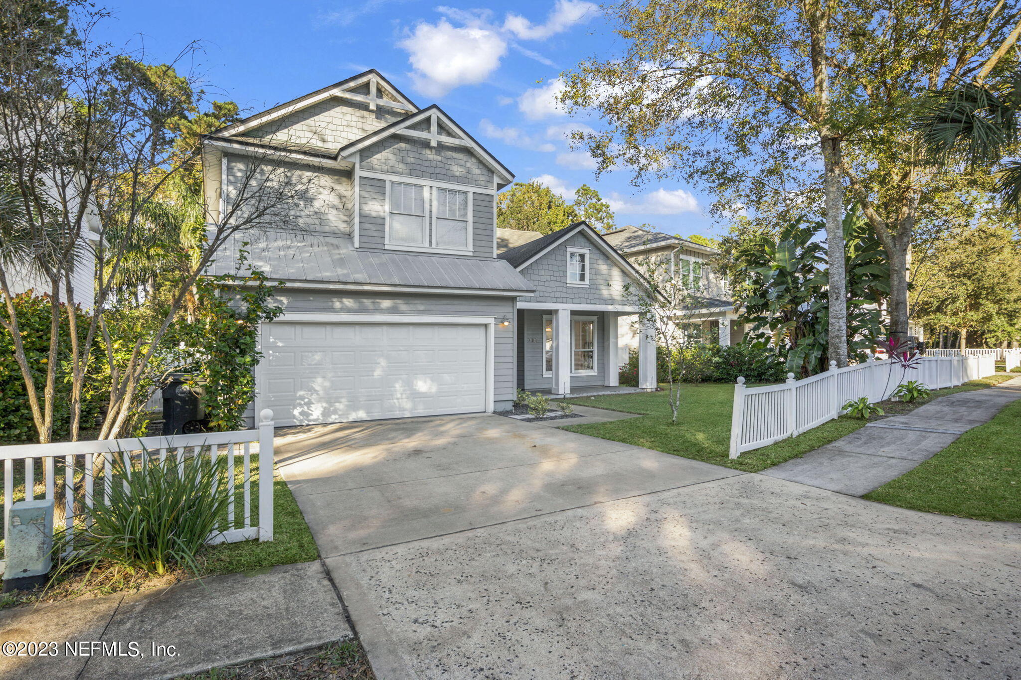 781 PARADISE Lane