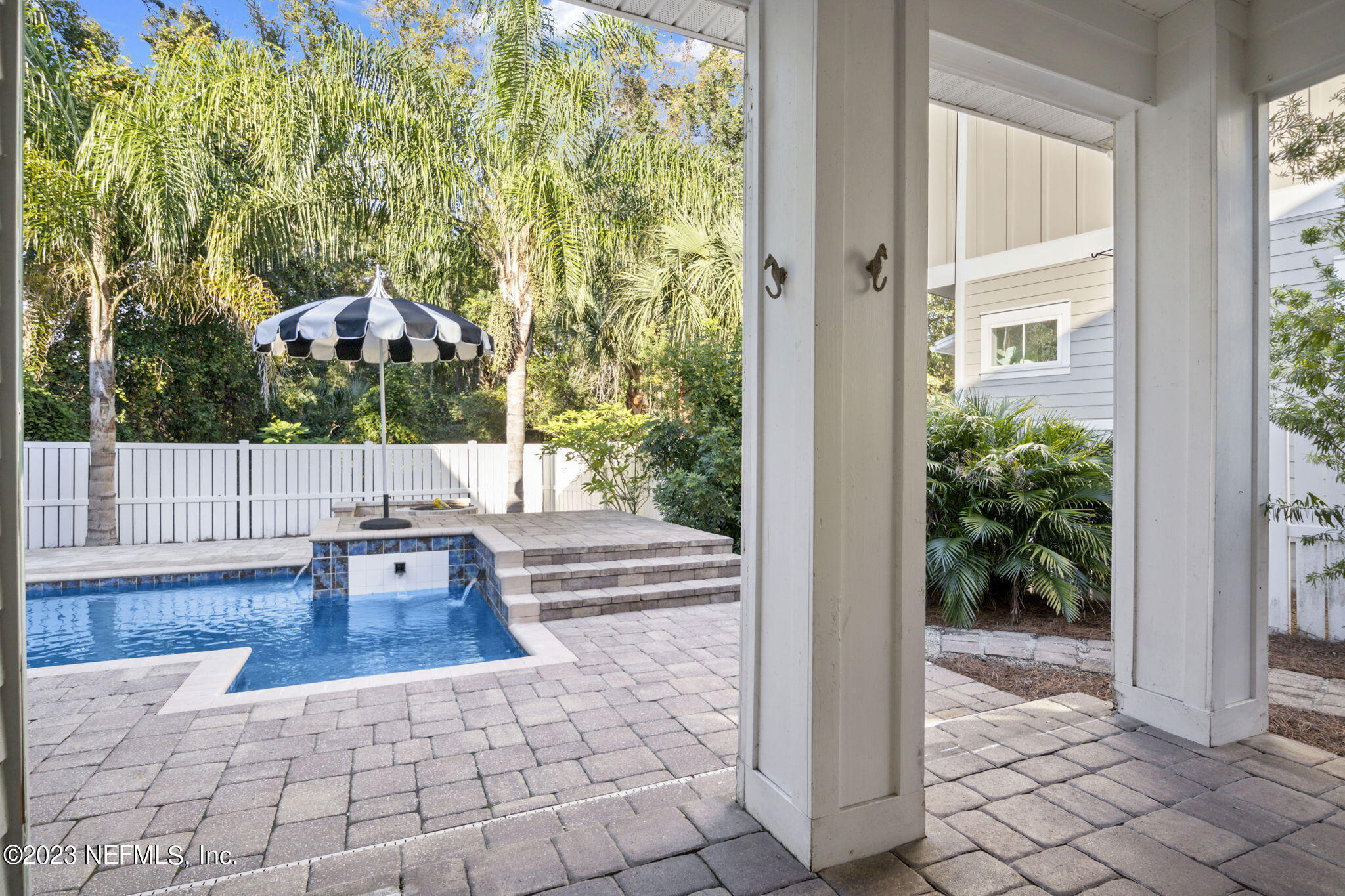 781 PARADISE Lane
