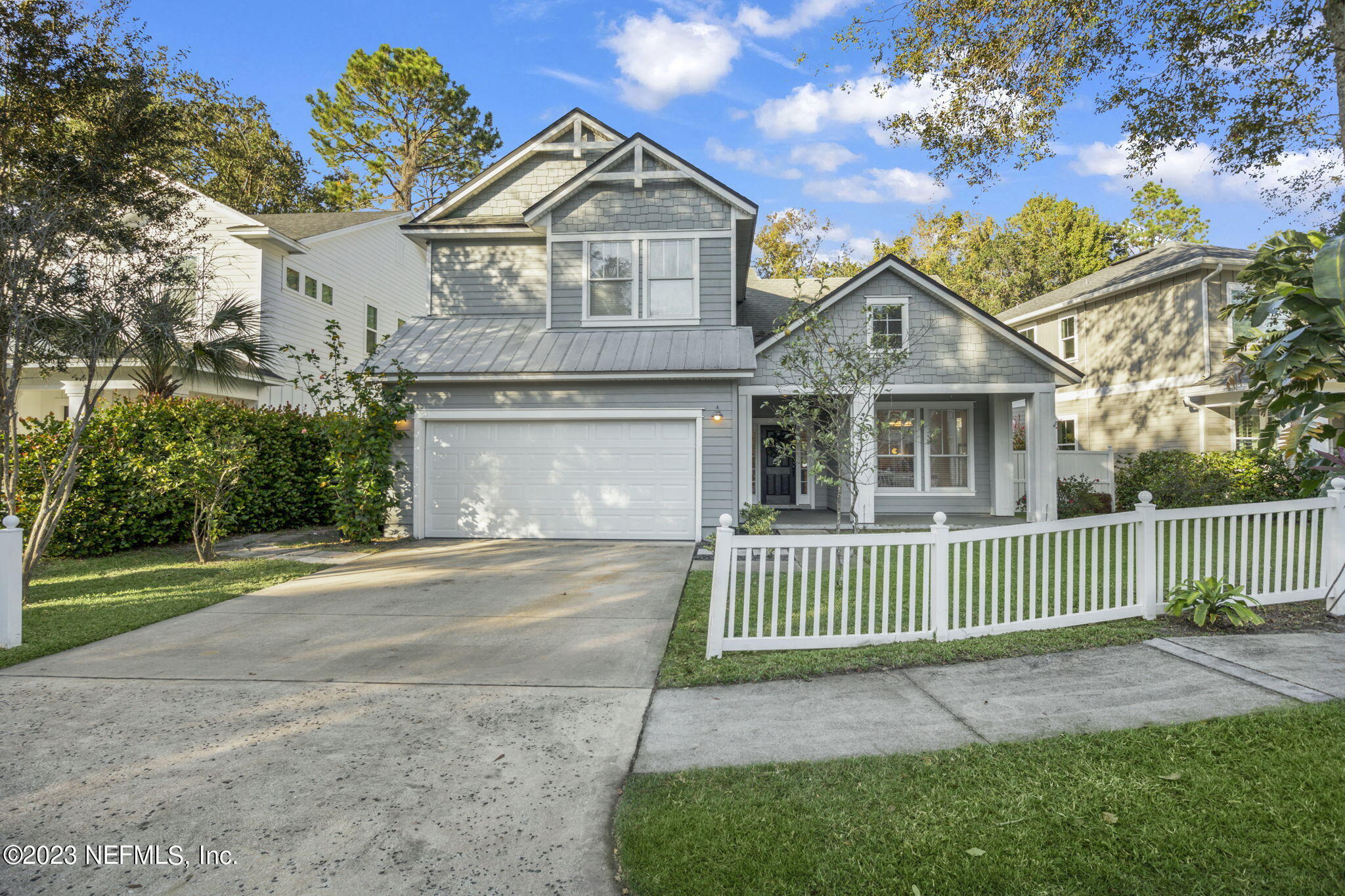 781 PARADISE Lane