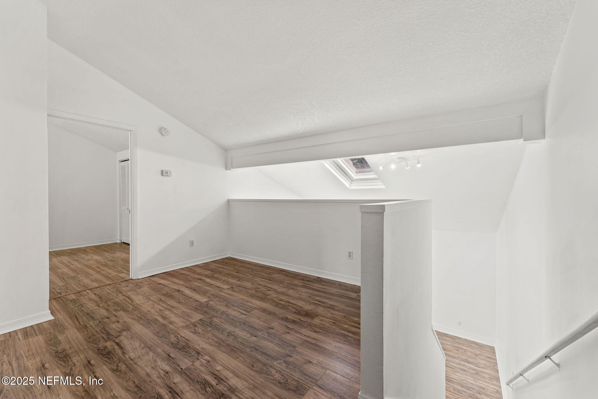 1601 CHALLENGER Court W, 1601