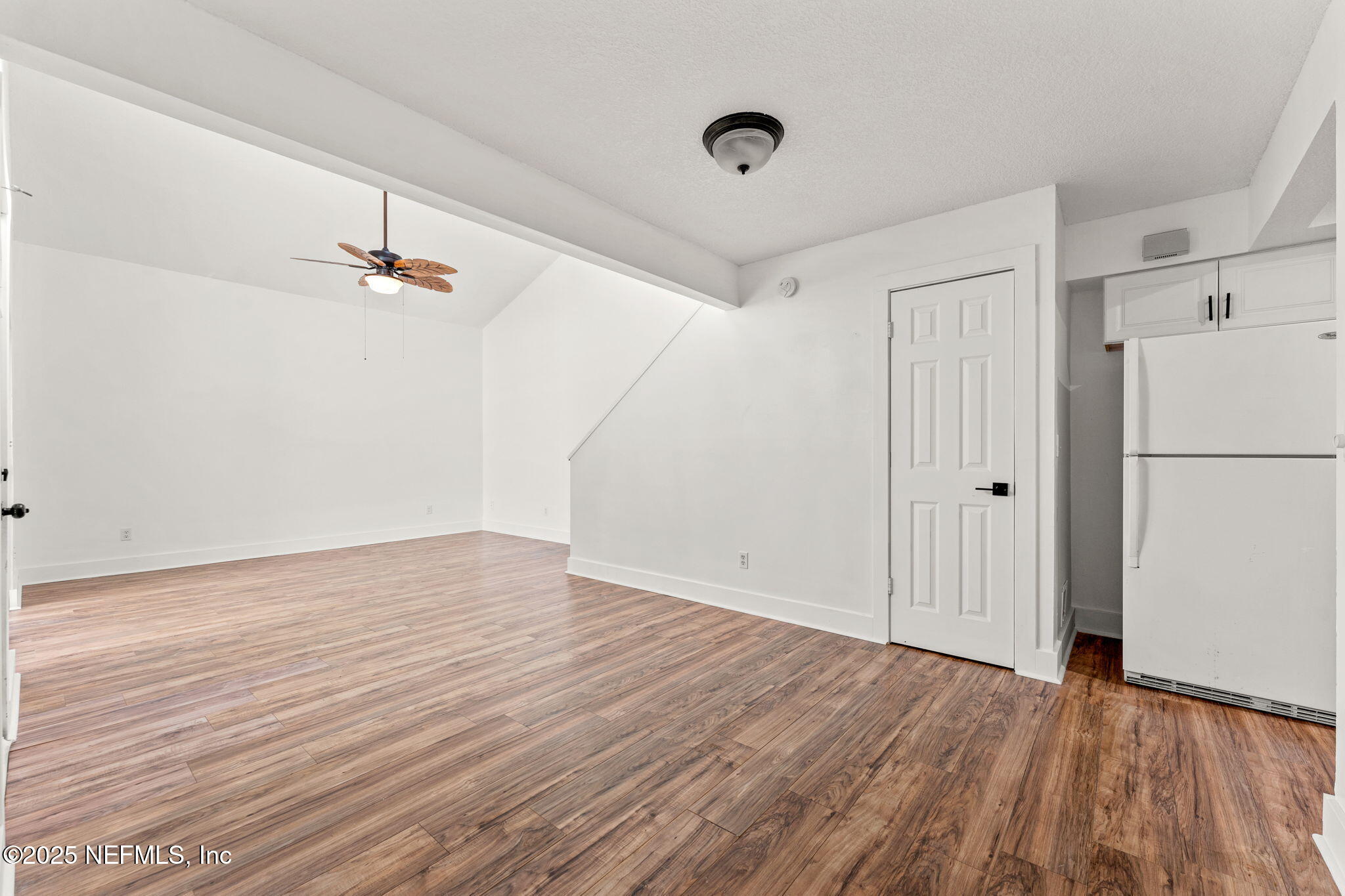 1601 CHALLENGER Court W, 1601