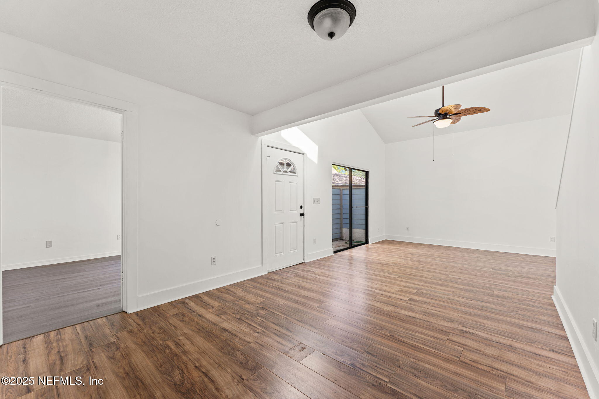 1601 CHALLENGER Court W, 1601