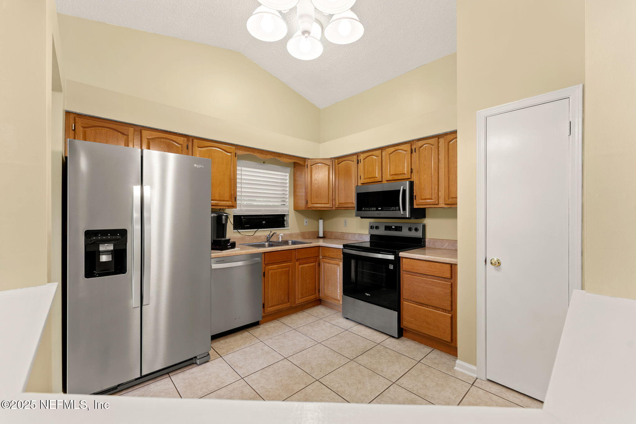 8138 CORKY Lane