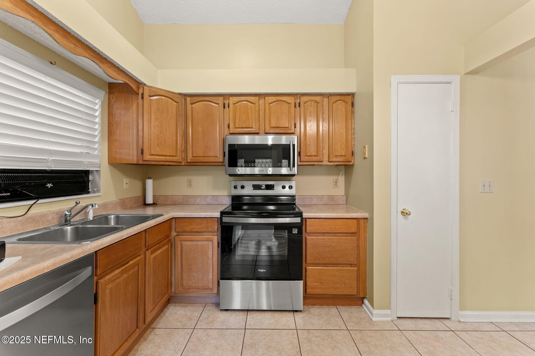8138 CORKY Lane