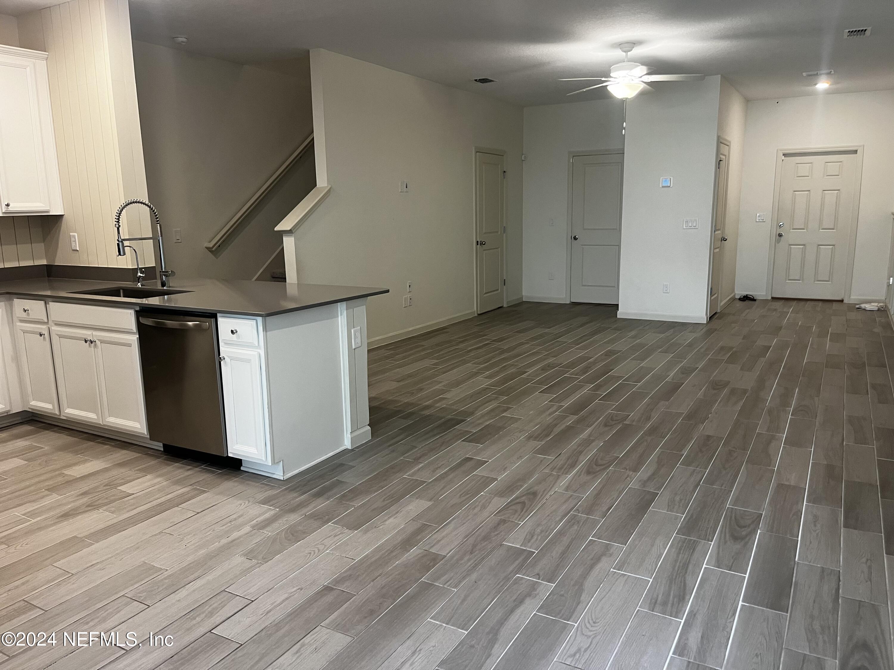 1228 BEACH DUNE Drive