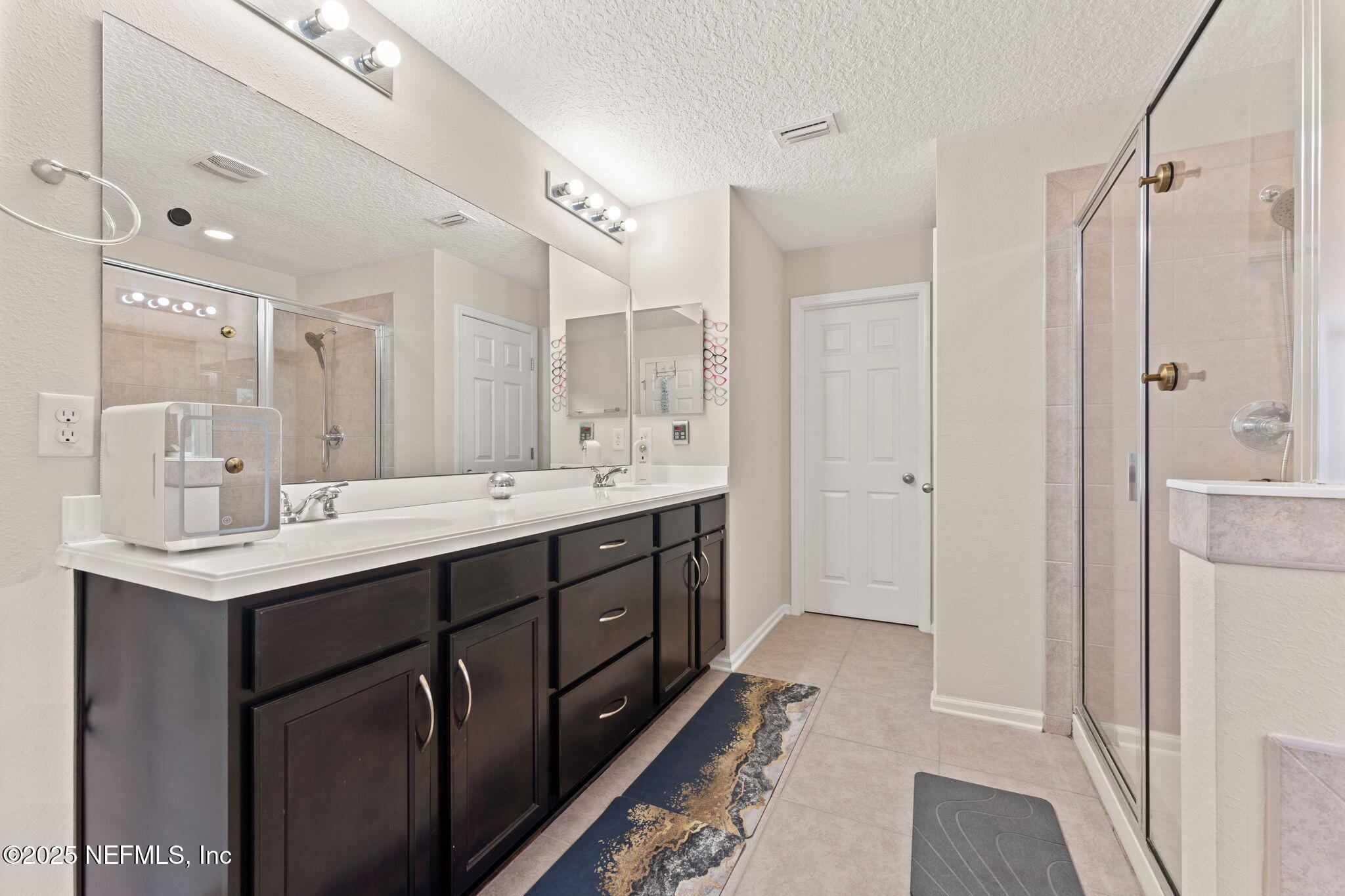 12262 SILVERTHORN Court