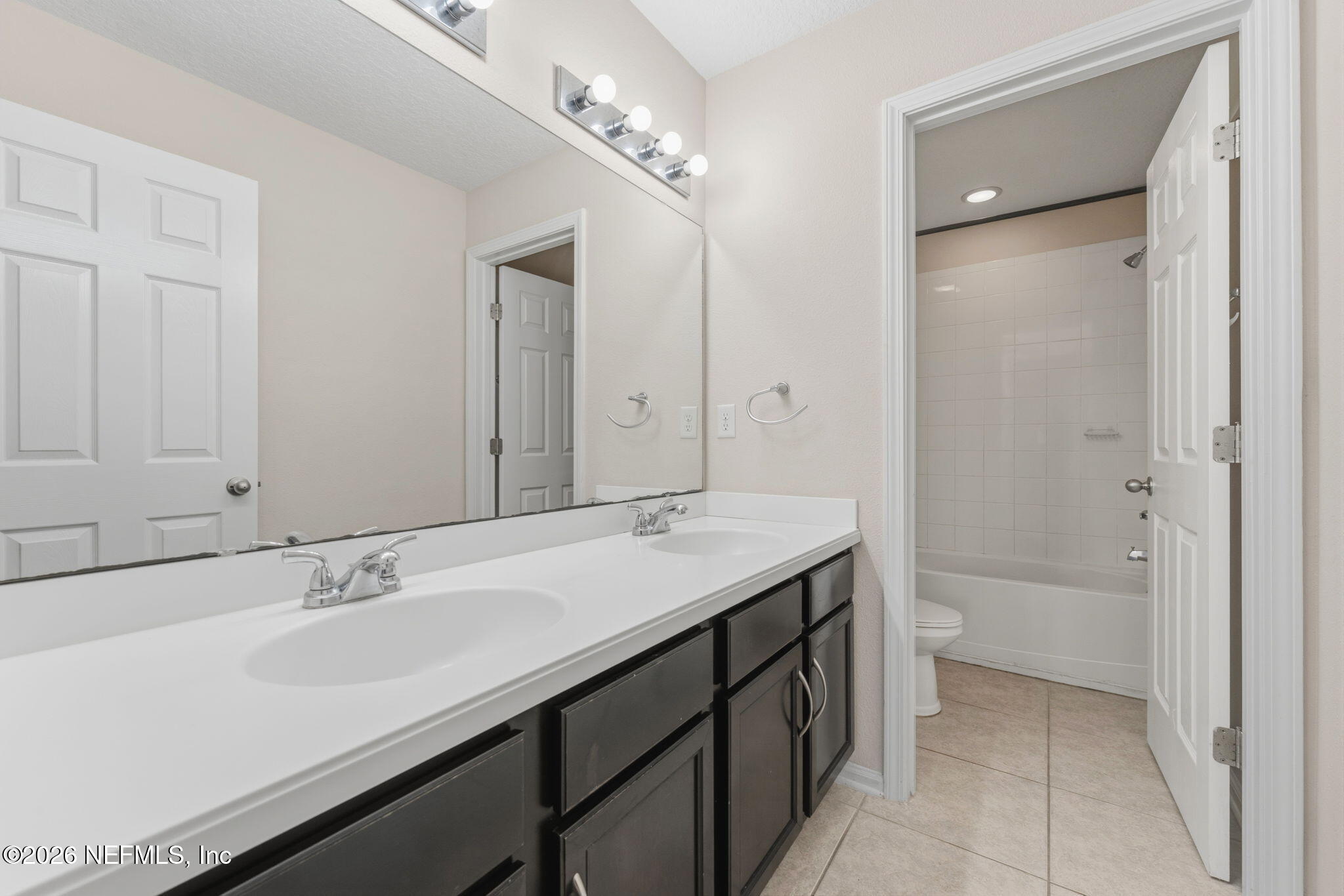 12262 SILVERTHORN Court