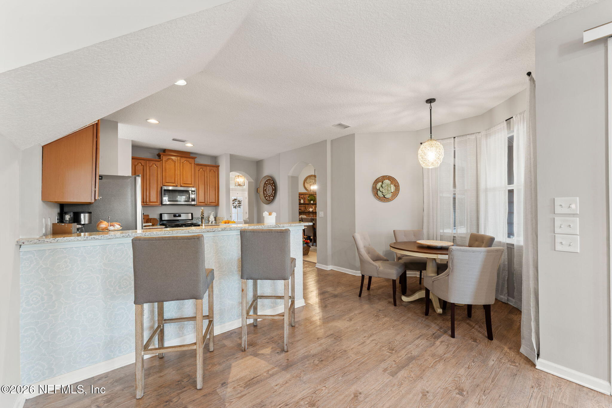 5906 GREEN POND Drive