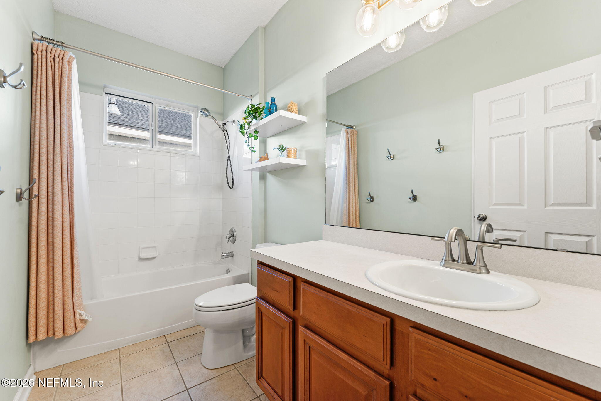 5906 GREEN POND Drive