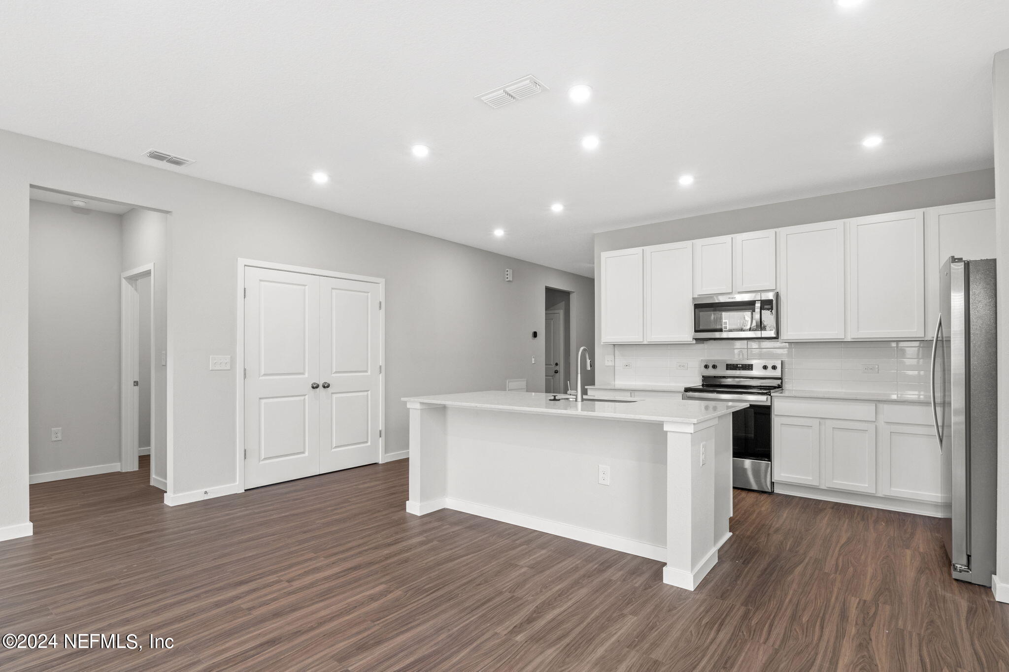 14695 MACADAMIA Lane