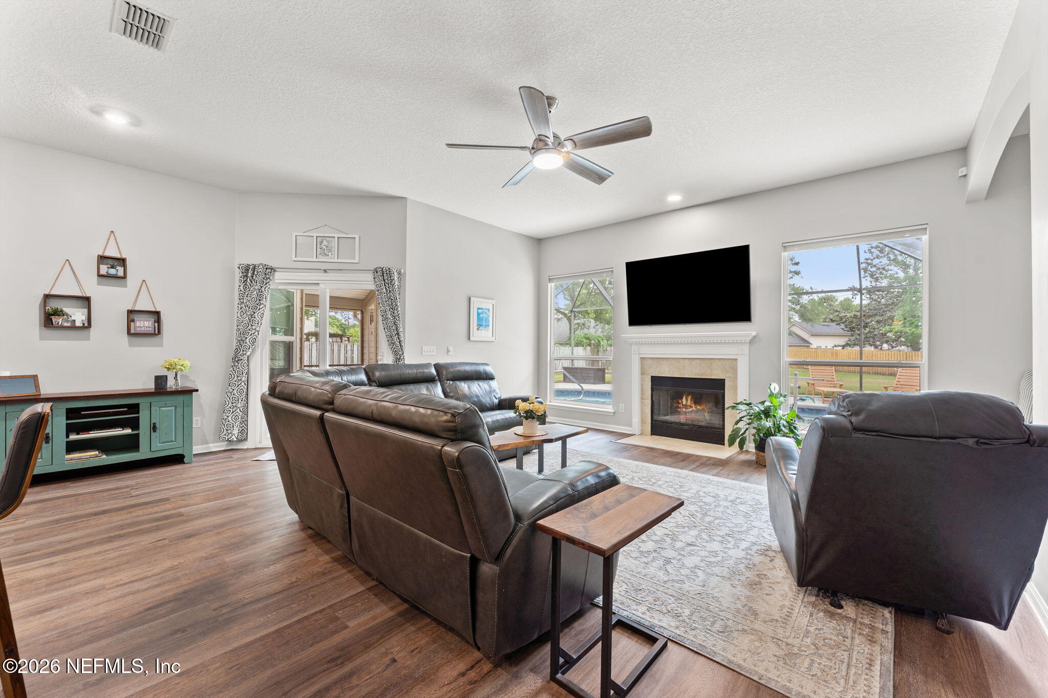 728 AUSTIN Place