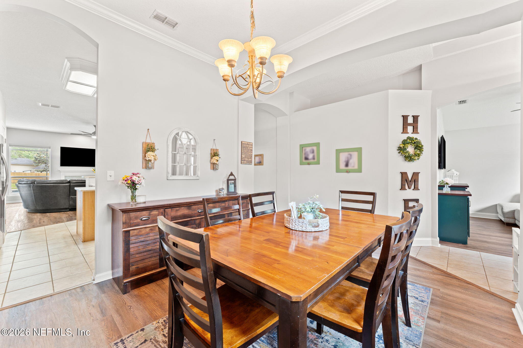 728 AUSTIN Place