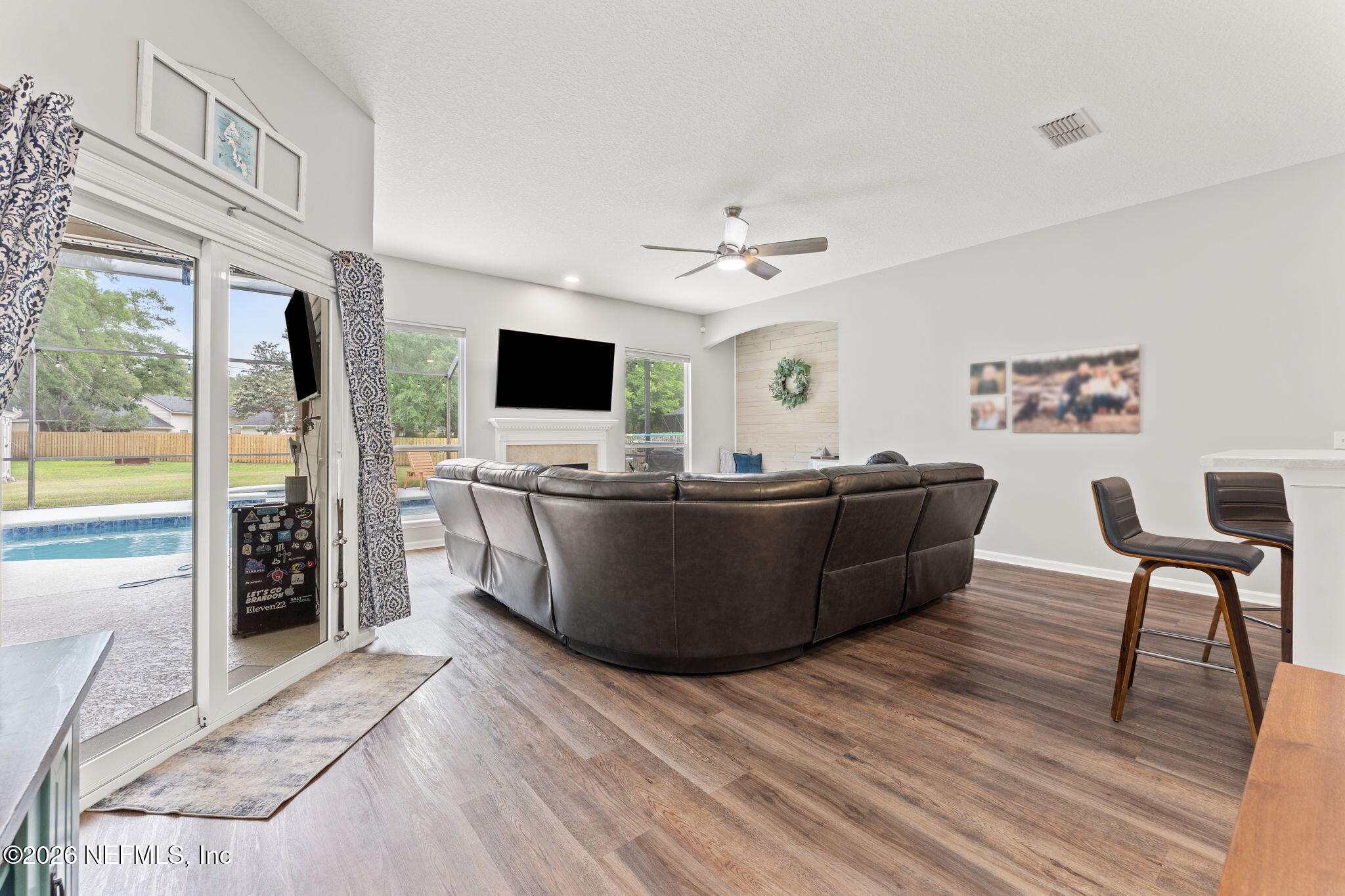 728 AUSTIN Place