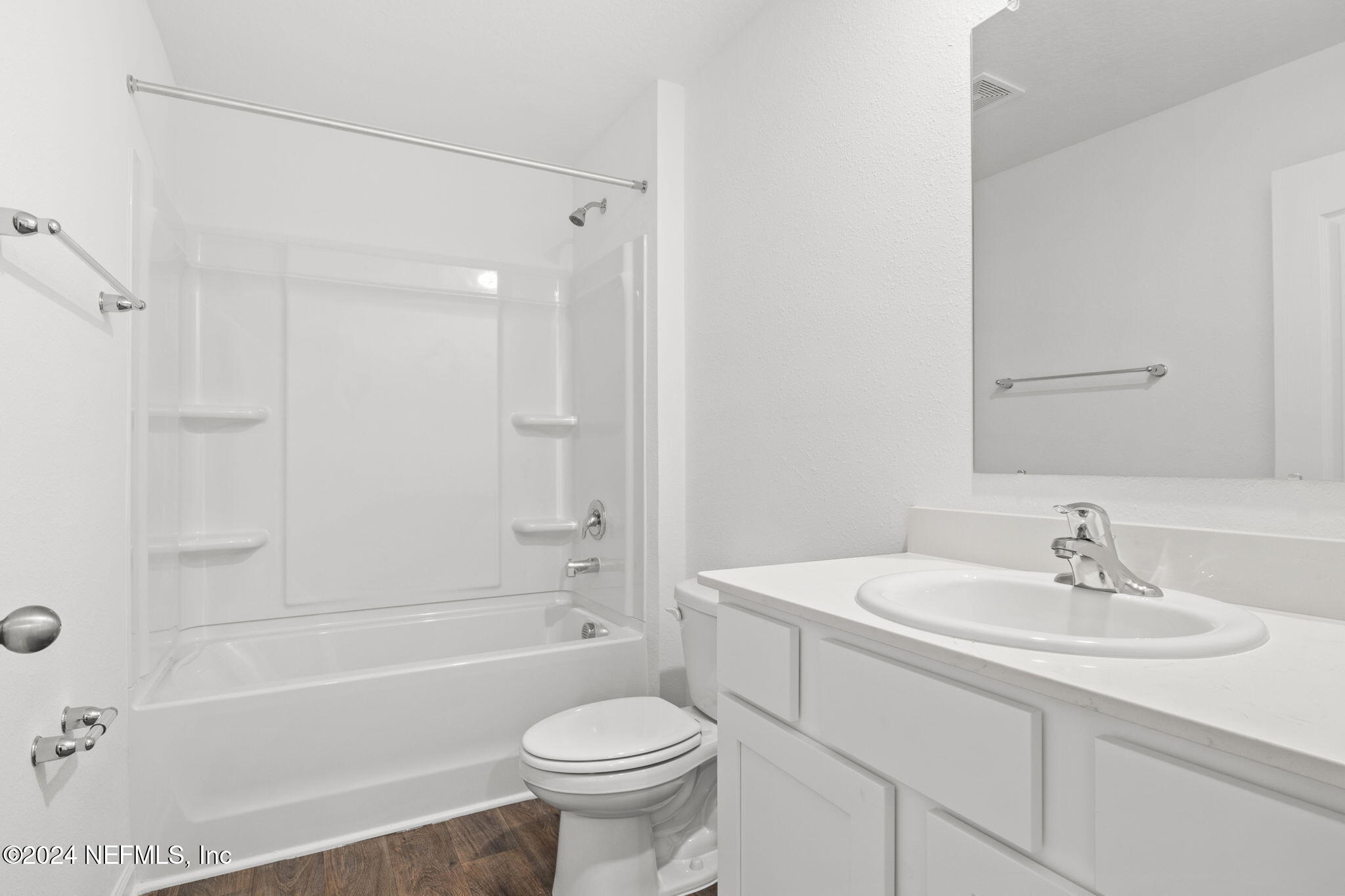 12422 RUBBER FIG Terrace