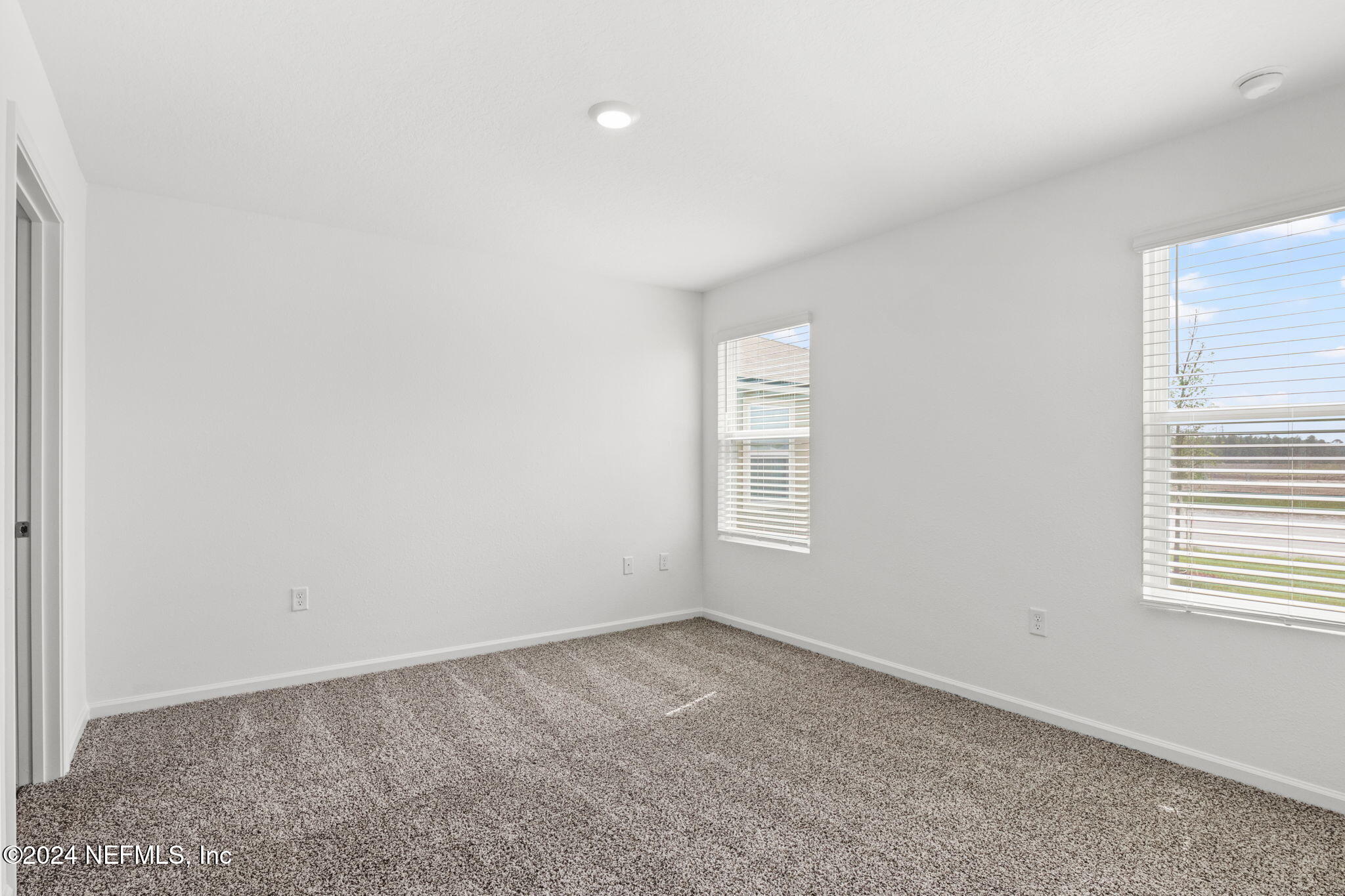 12422 RUBBER FIG Terrace