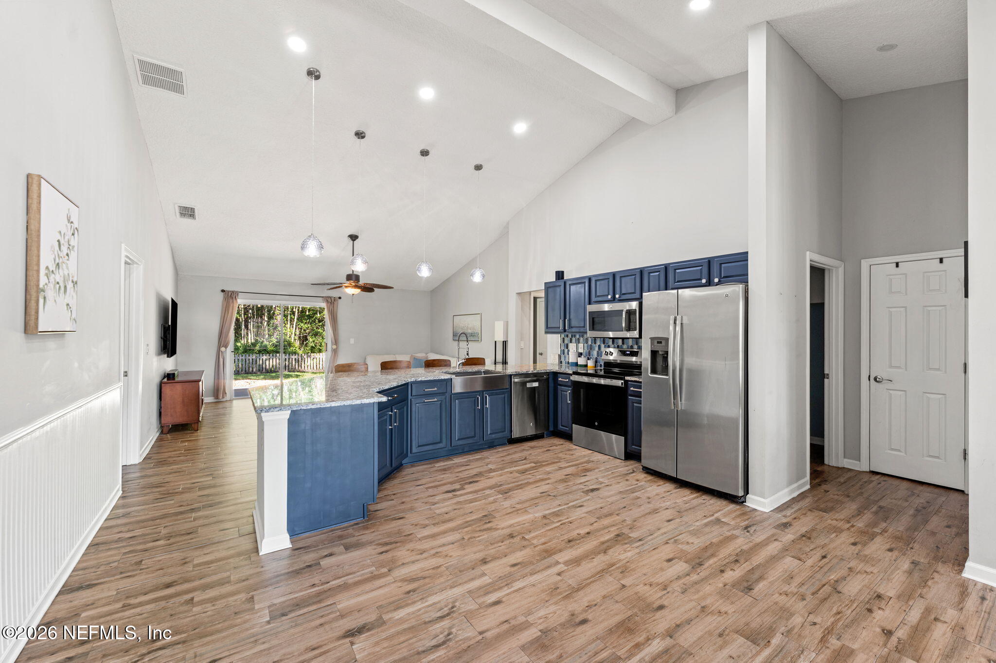 2500 CEDAR TRACE Drive W