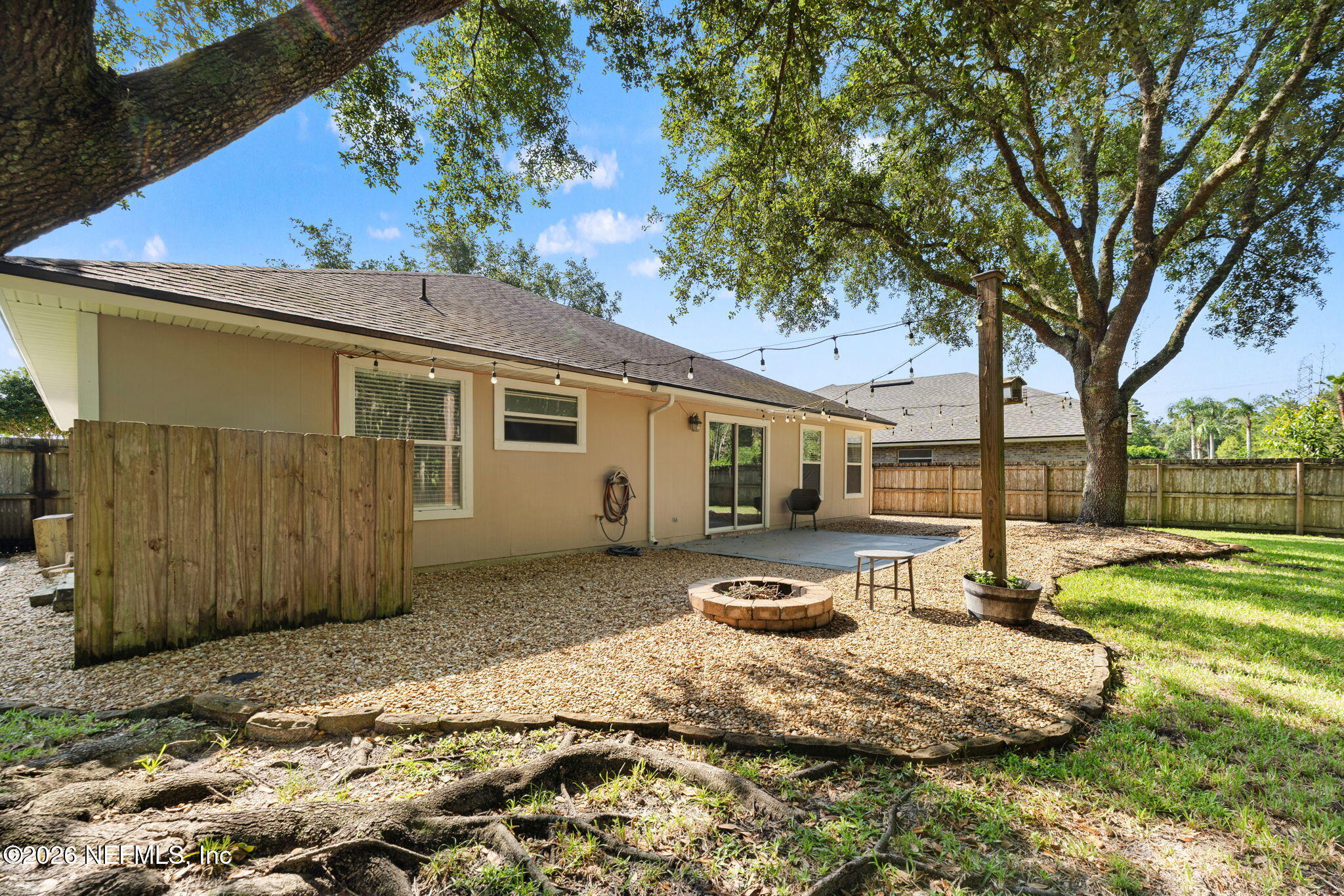 2500 CEDAR TRACE Drive W